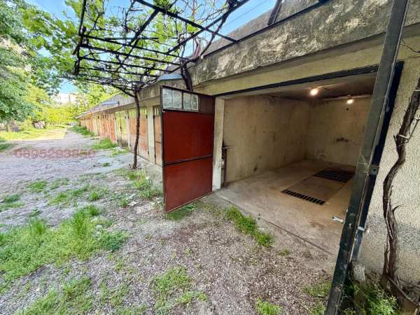 Продава гараж, паркомясто, гр. разград, бели лом