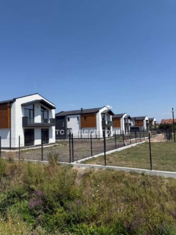 Продава къща, с. равно поле, област софия област