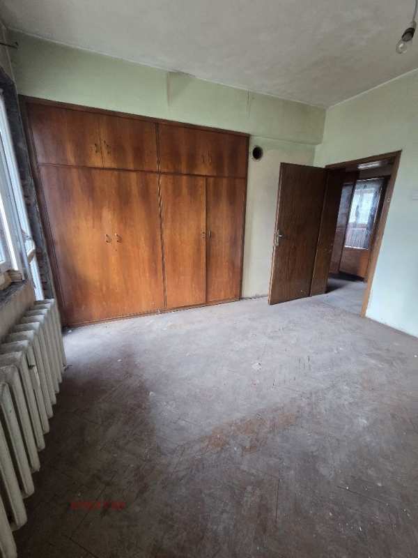 Продава 3-стаен, гр. перник, център