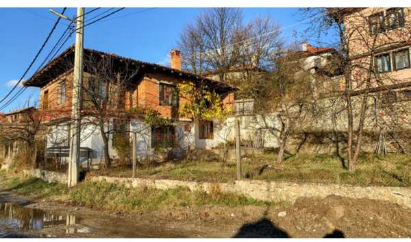 Продава къща, гр. копривщица, област софия област