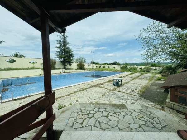 Продава  хотел гр. Харманли, област Хасково
      544 кв.м