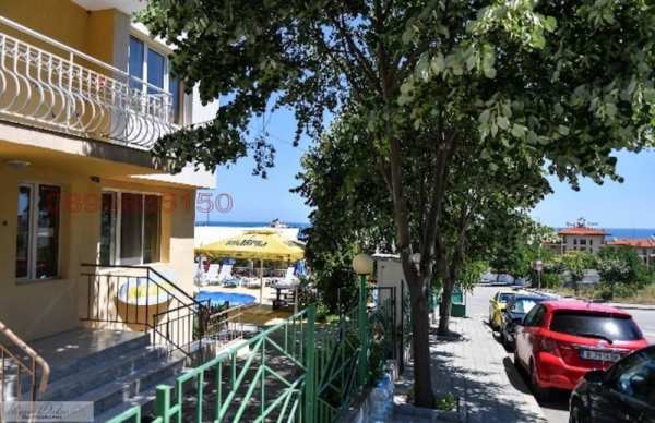 Продава  хотел гр. Бяла, област Варна
      736 кв.м