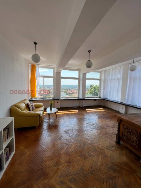 Продава  офис град Монтана, Широк център
      243 кв.м