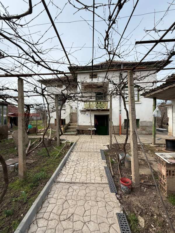 Продава къща, с. краводер, област враца