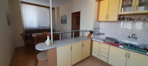 Продава 3-стаен, гр. плевен, широк център