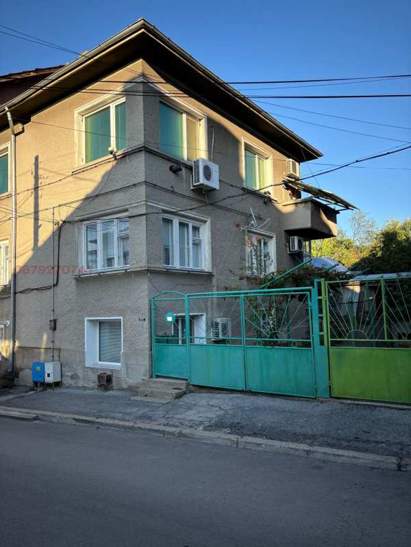 Продава етаж от къща, гр. русе, дружба 2