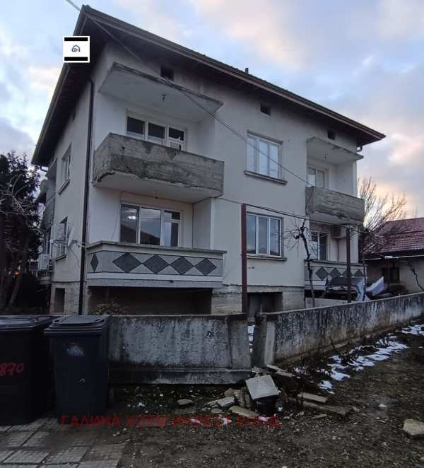 Продава етаж от къща, гр. долни дъбник, област плевен