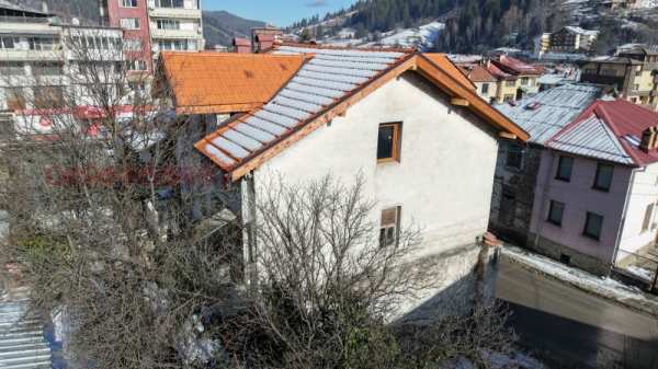 Продава  къща гр. Чепеларе, област Смолян
      77 кв.м