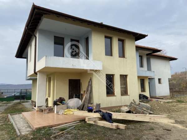 Продава къща, гр. трявна, област габрово