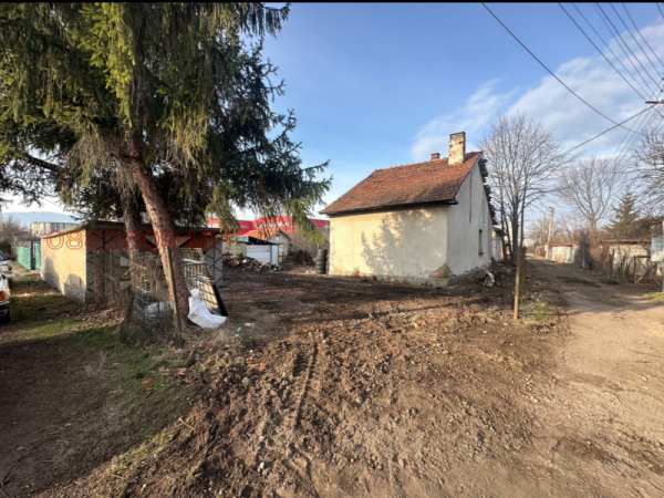 Продава къща, с. равно поле, област софия област