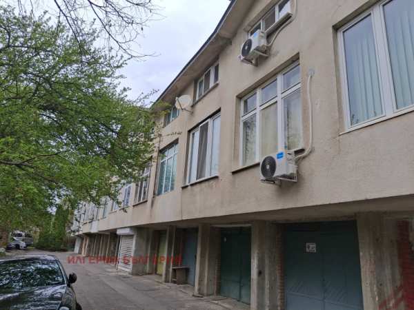 Продава ателие, таван, гр. софия, младост 1