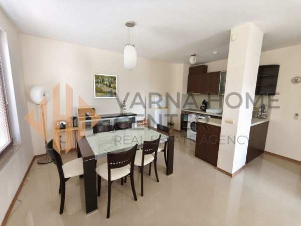 Продава  3-стаен гр. Балчик, област Добрич
      141 кв.м