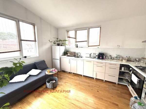 Продава  многостаен град Пловдив, Център
      108 кв.м