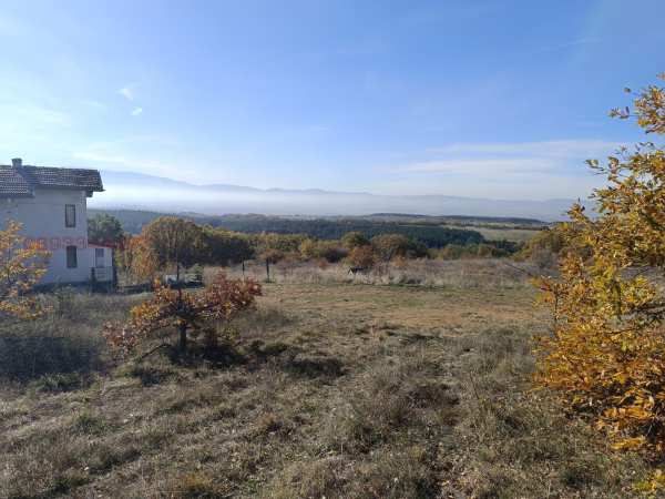 Продава парцел, с. градец, област софия област