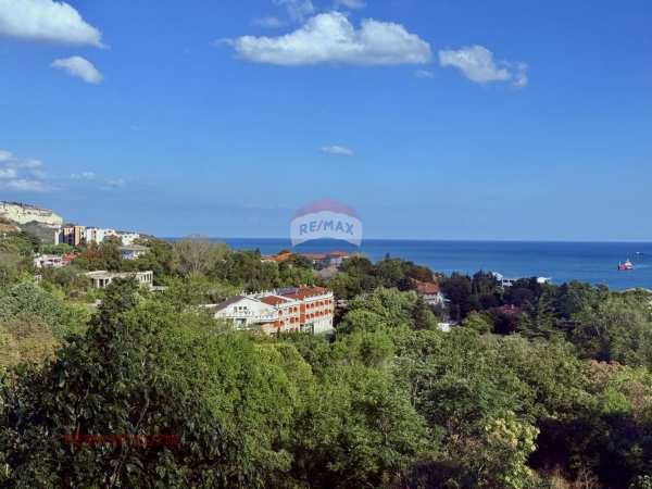 Продава 3-стаен, гр. балчик, област добрич