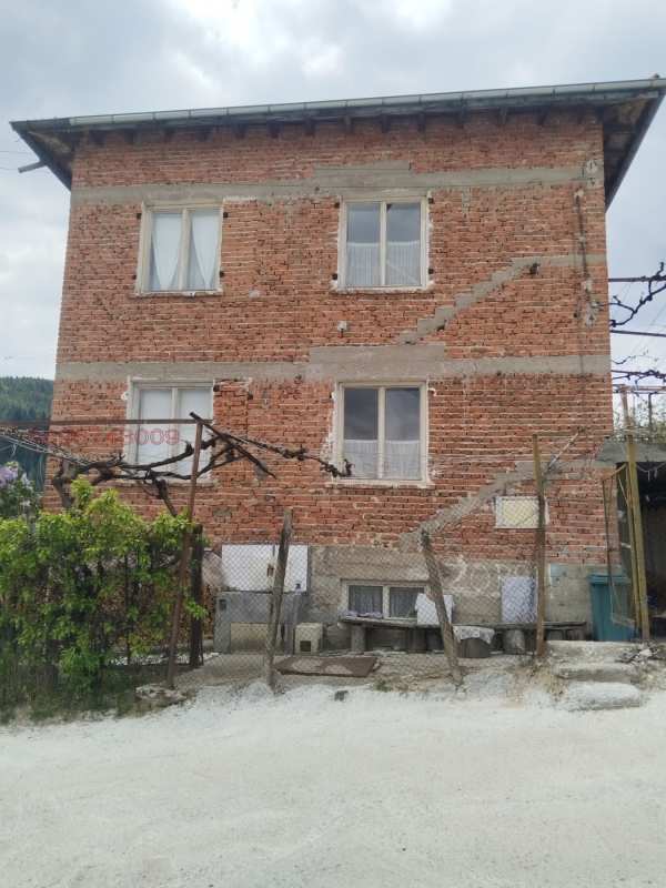 Продава къща, с. брезница, област благоевград