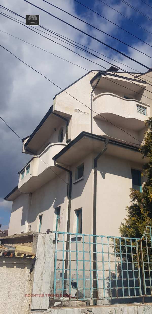 Продава къща, с. яхиново, област кюстендил