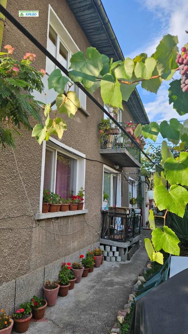 Продава 4-стаен, гр. перник, димова махала