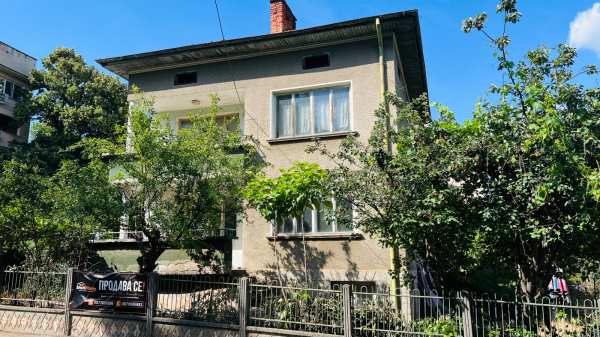 Продава къща, гр. монтана, широк център
