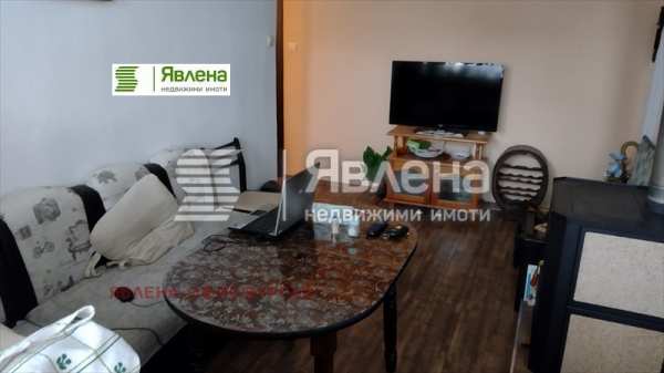 Продава етаж от къща, гр. царево, област бургас