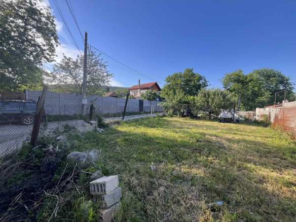 Продава парцел, гр. шумен, м-т под манастира