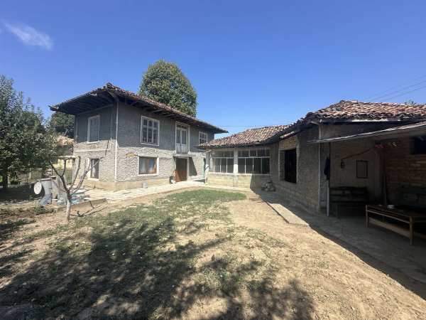 Продава къща, с. веселиново, област шумен