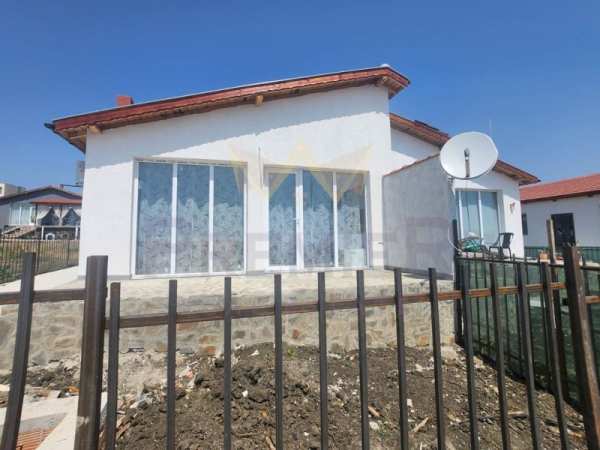 Продава  къща гр. Каблешково, област Бургас
      150 кв.м