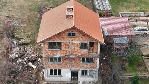 Продава  къща с. Костелево, област Враца
      360 кв.м