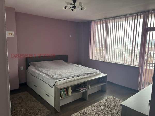 Продава 4-стаен, гр. лом, област монтана