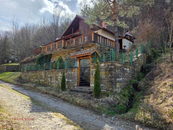 Продава къща, с. чифлик, област ловеч