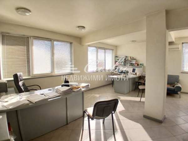Продава  офис град Шумен, Център
      48 кв.м