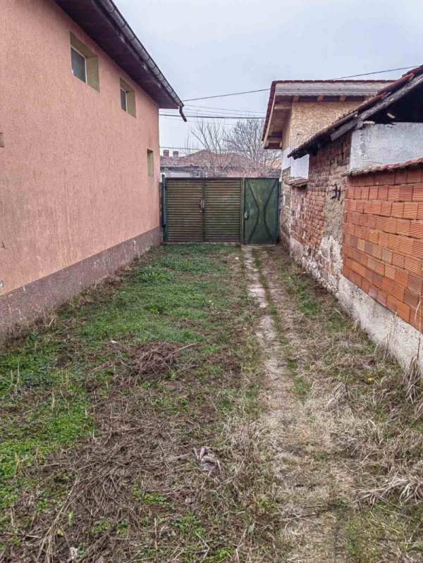 Продава къща, с. градина, област пловдив
