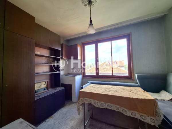 Продава 2-стаен, гр. нови пазар, област шумен