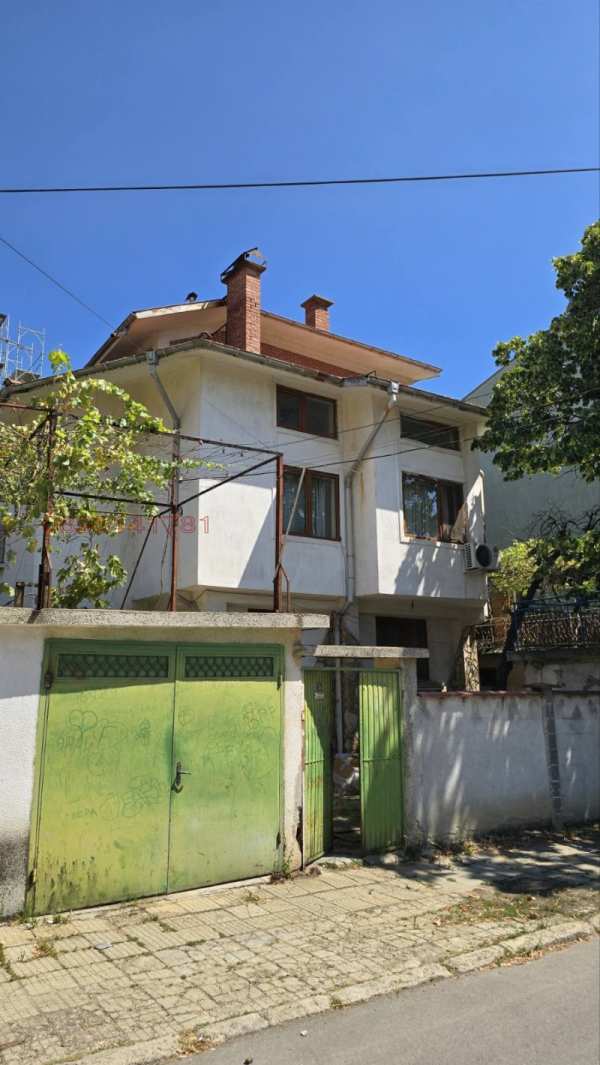 Продава къща, гр. казанлък, област стара загора