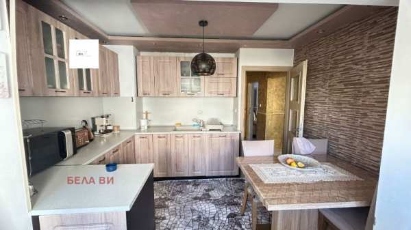 Продава 3-стаен, гр. радомир, област перник
