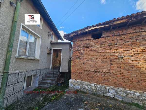 Продава вила, с. долни раковец, област перник