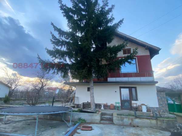 Продава вила, гр. монтана, м-т палековото