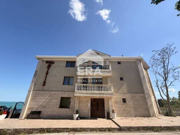Продава хотел, гр. варна, к.к. чайка