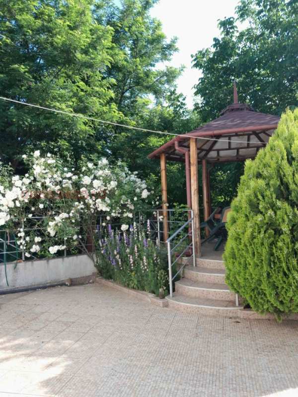 Продава  къща с. Михилци, област Пловдив
      600 кв.м