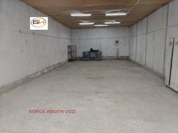 Продава склад, гр. враца, дъбника