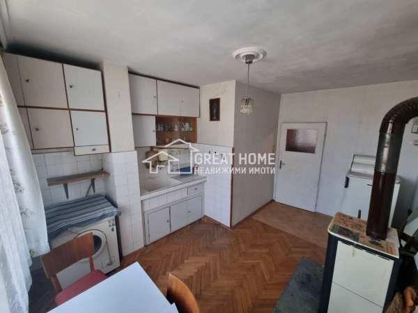 Продава 4-стаен, гр. търговище, център