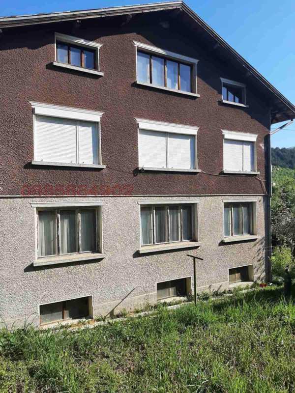 Продава къща, гр. берковица, област монтана