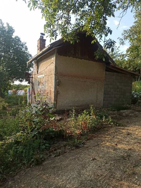 Продава вила, гр. плевен, м-т орлето