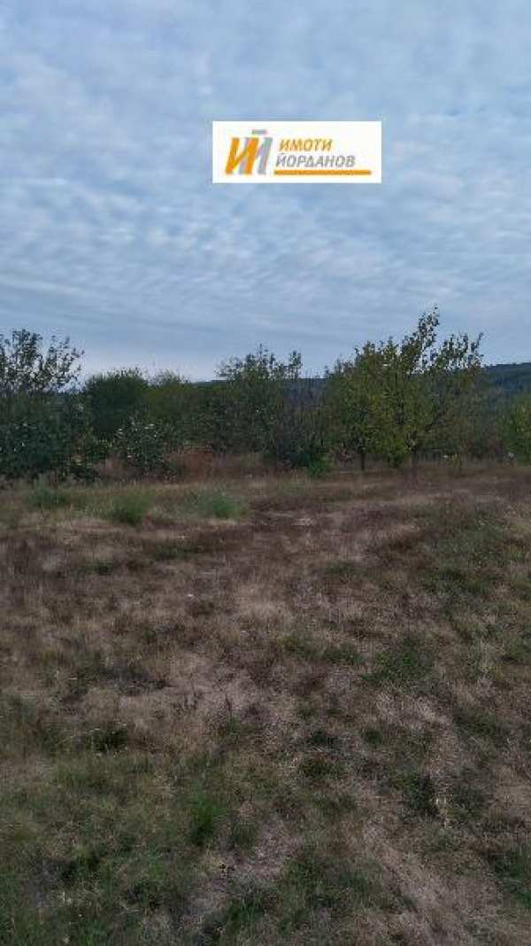 Продава парцел, с. леденик, област велико търново