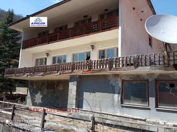 Продава хотел, гр. кричим, област пловдив