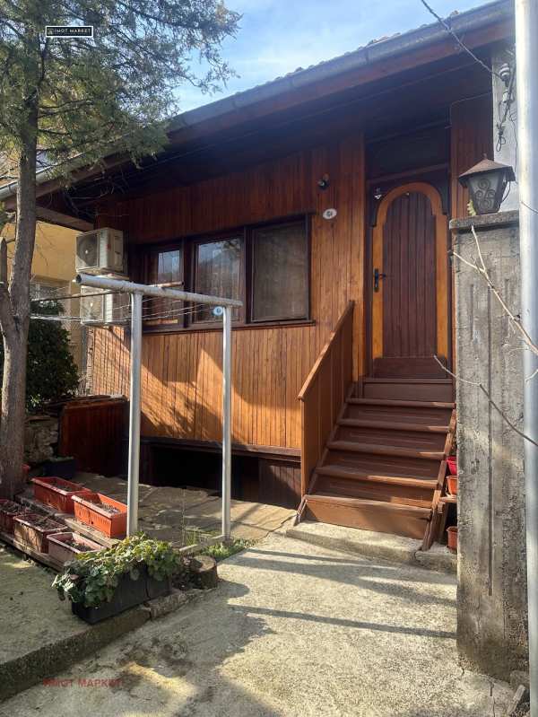 Продава къща, гр. враца, център