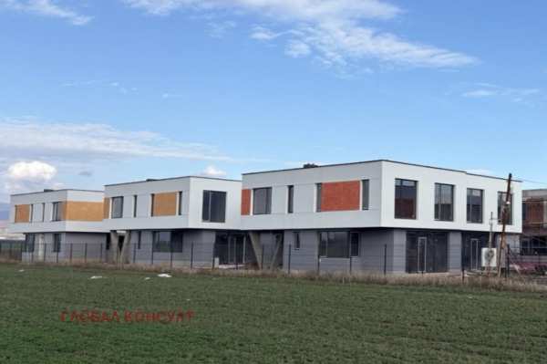 Продава къща, гр. елин пелин, област софия област