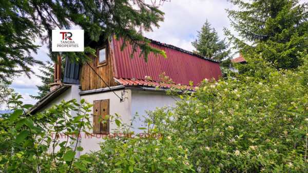 Продава вила, с. големо бучино, област перник