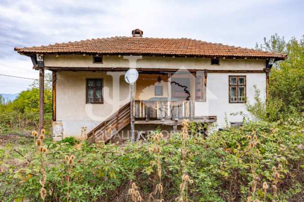 Продава  къща с. Разлив, област София
      52 кв.м