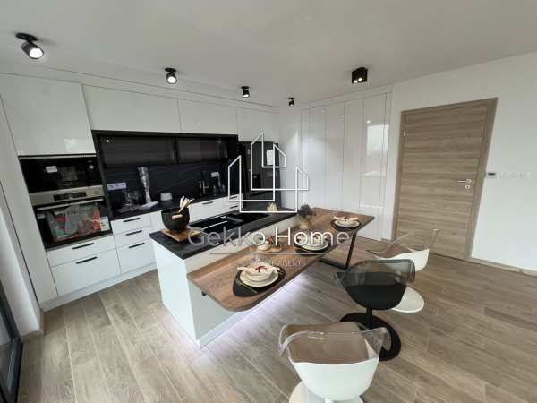 Продава 4-стаен, гр. варна, к.к. св.св. константин и елена